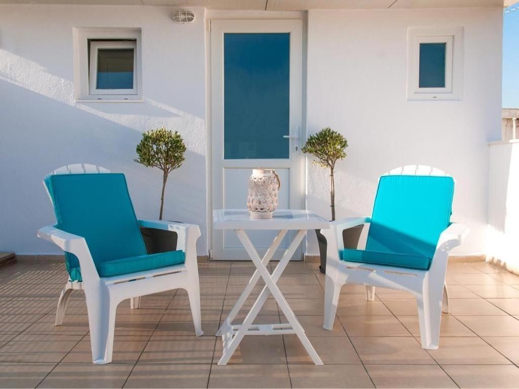 Konstantinou Apartment - Smart & Roof Top Terrace Athens Exterior photo